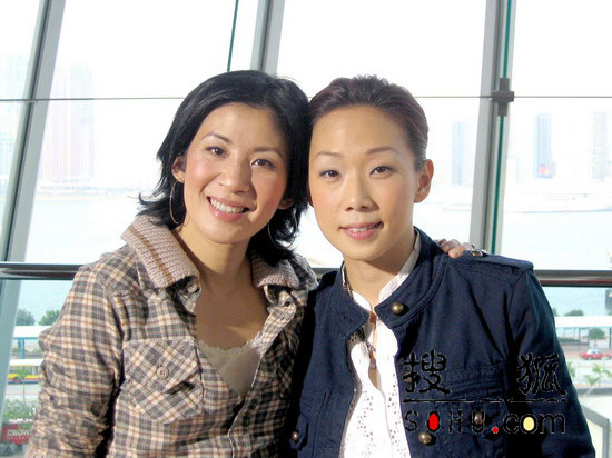 成人国内精品久久久久影 海报