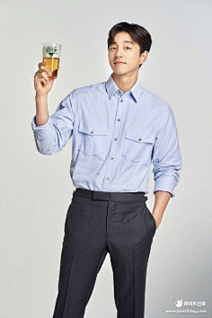 经典怀旧 更具批判性的经典怀旧怀旧海报